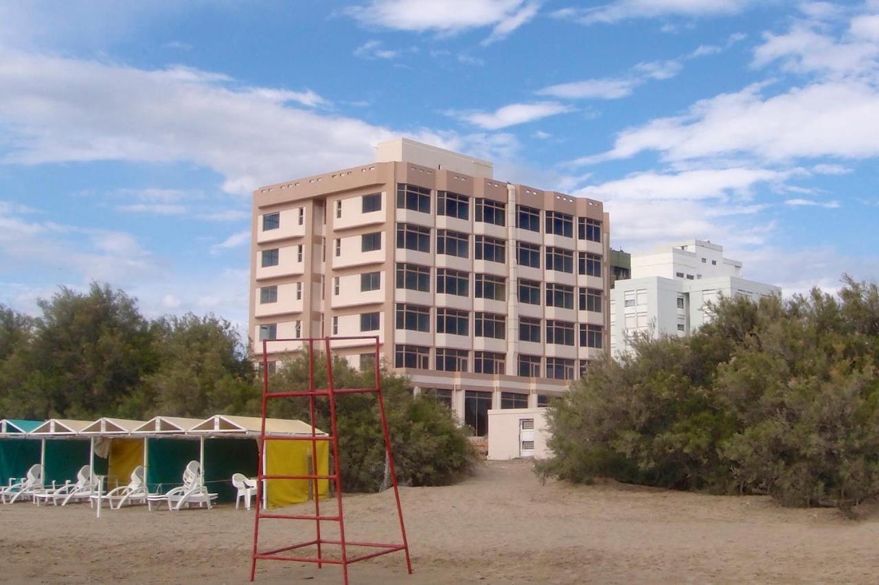 Hotel Golf Internacional Santa Teresita Exterior photo